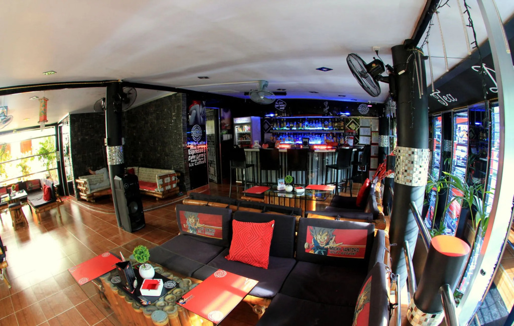 Micky Santoro Hotel & Restaurant