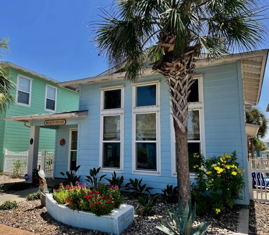 Chic Charmer 3 Bedroom Home by Redawning