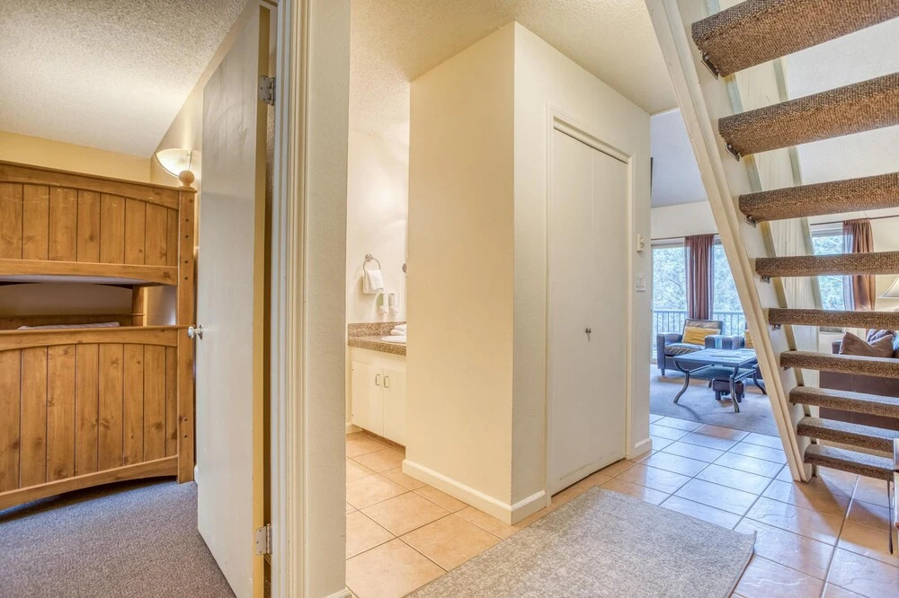 Ski House 227