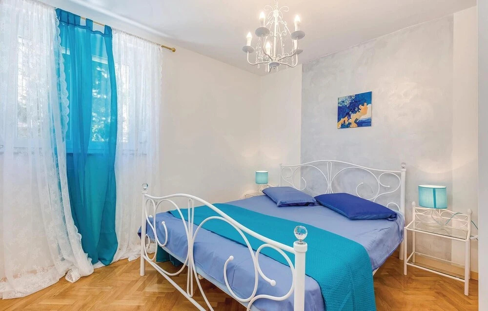 Amazing Home in Novi Vinodolski With Wifi and 6 Bedrooms