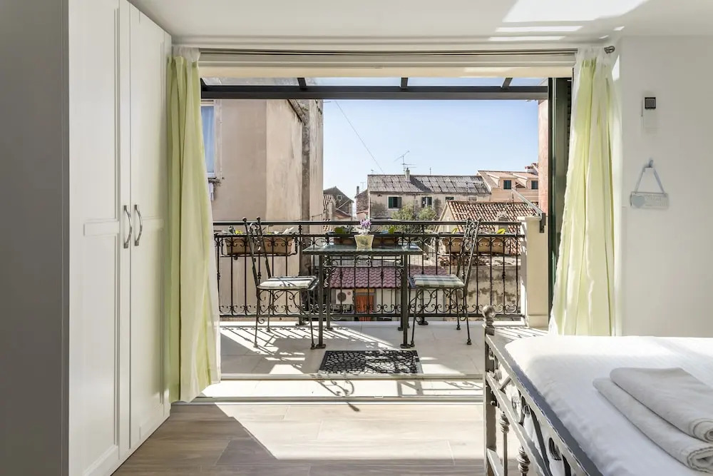 Apartments and Rooms Villa Erede