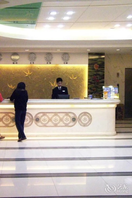 Yafeng Hotel Overseas Chinese Town Branch