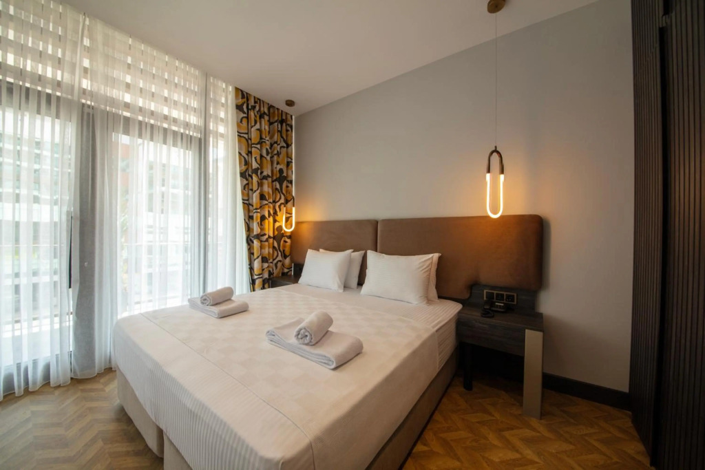V Center Hotel