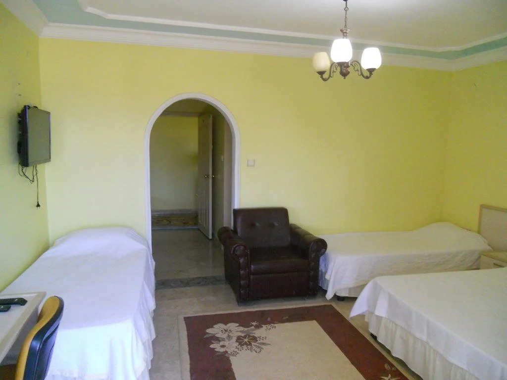 Baris Hotel