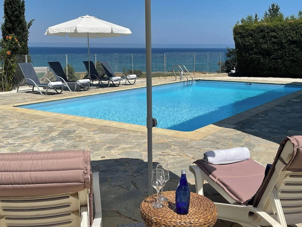 Spacious Luxury Private Sea View Villa