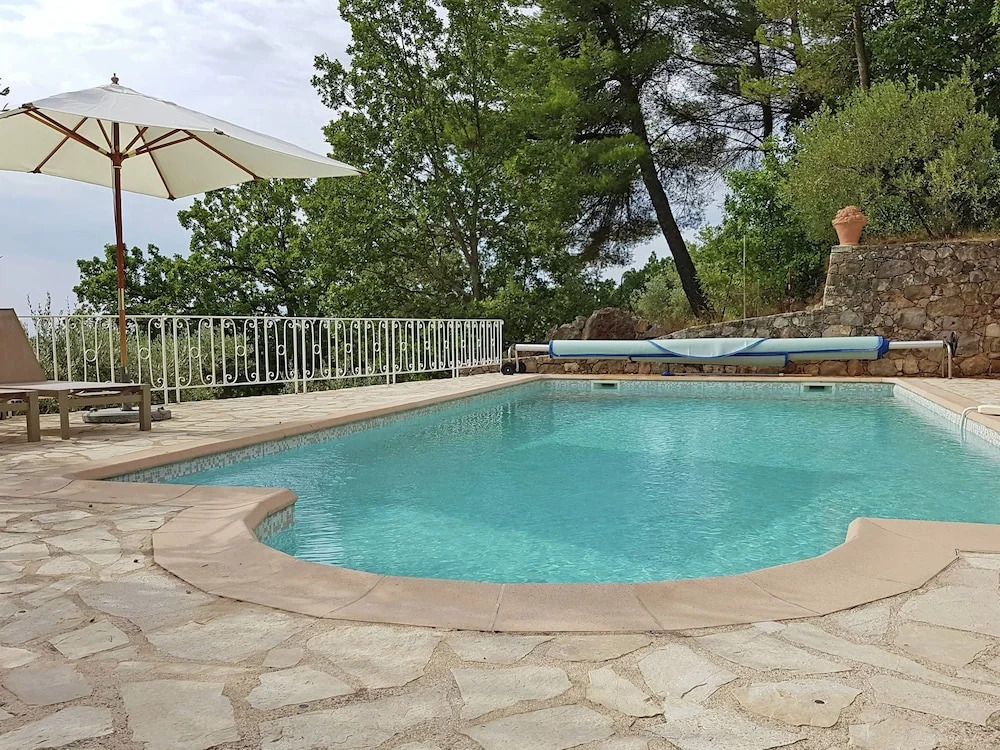Provencal Air-conditioned Villa With Private Pool and Stunning Views