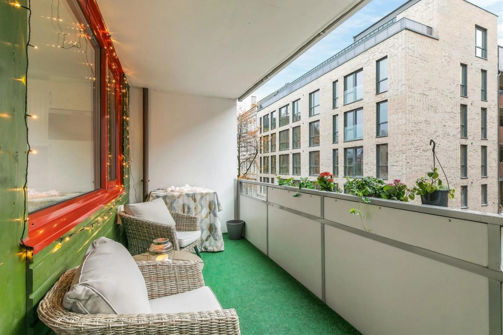 ***Upscale***City Center*
