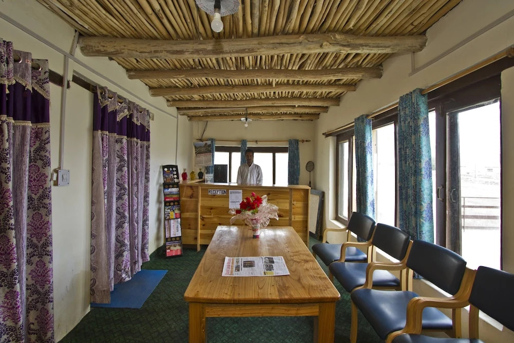 Pangong Retreat Camp