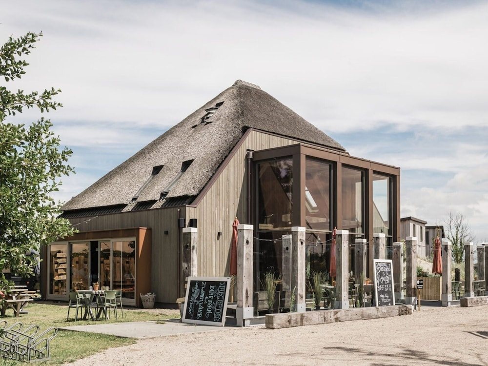 Rustic Beach Getaway w/ Bikes