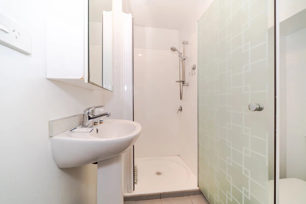 Cozy 2 Bedroom Apartment in CBD