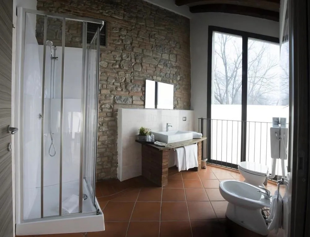 Dmora Retreat