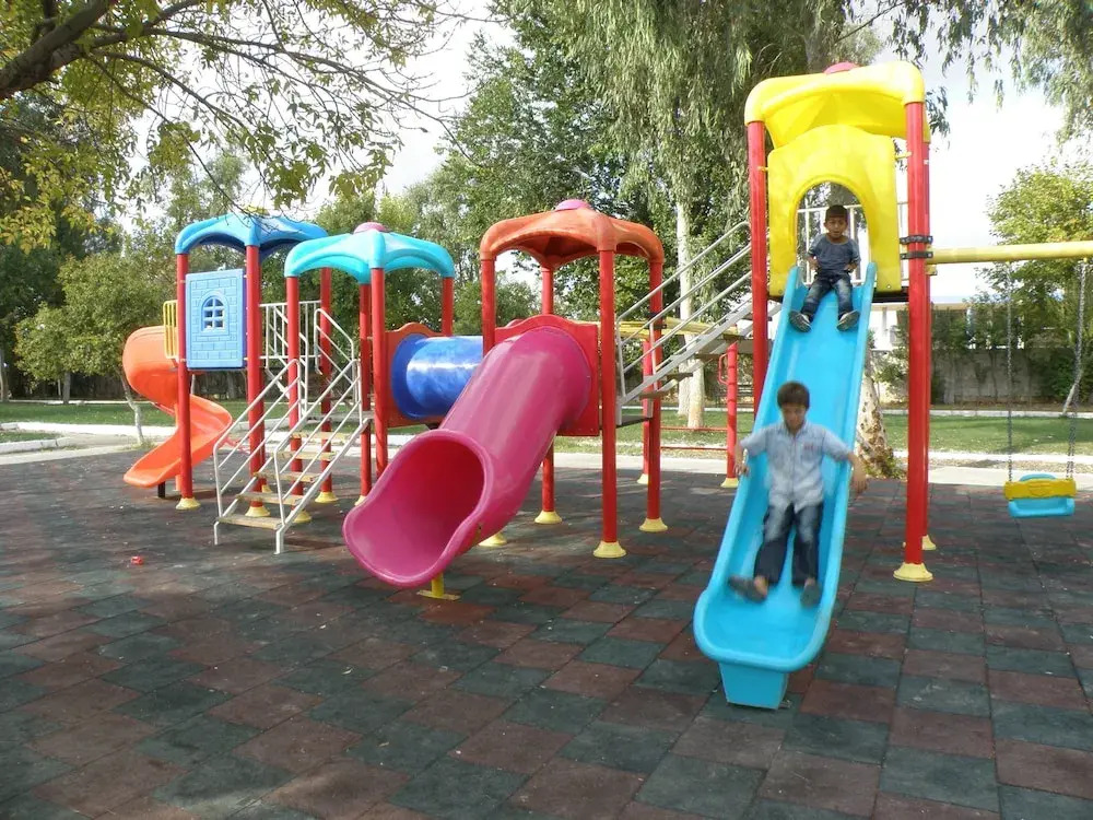 Karaali Kpalicalari Ve Otel Tesisleri