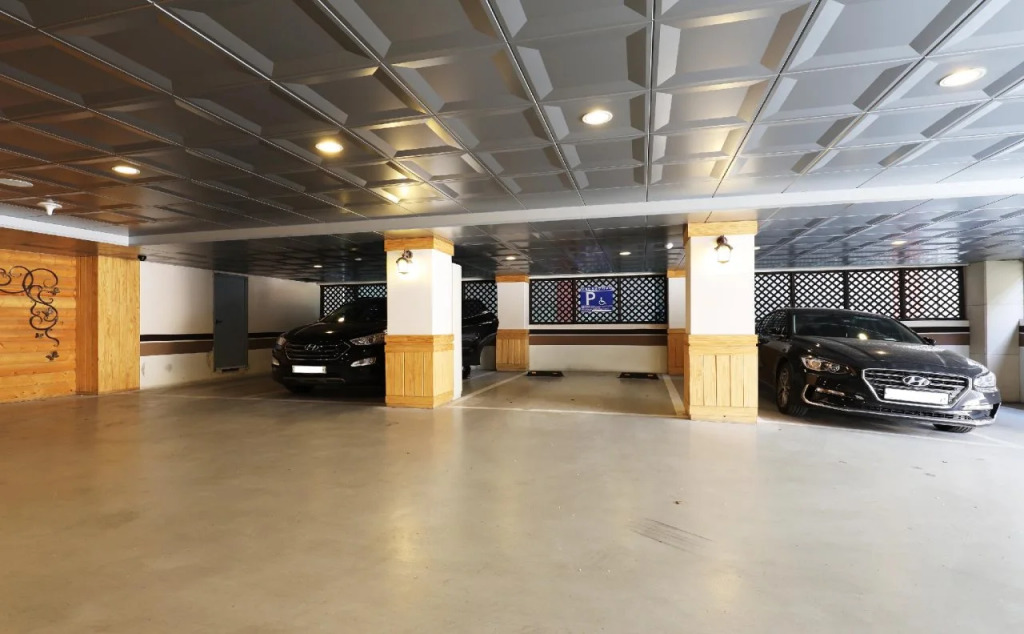 Joy Plus Hotel
