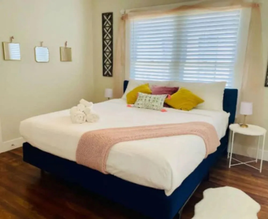 Charming Bungalow Near Historic Downtown