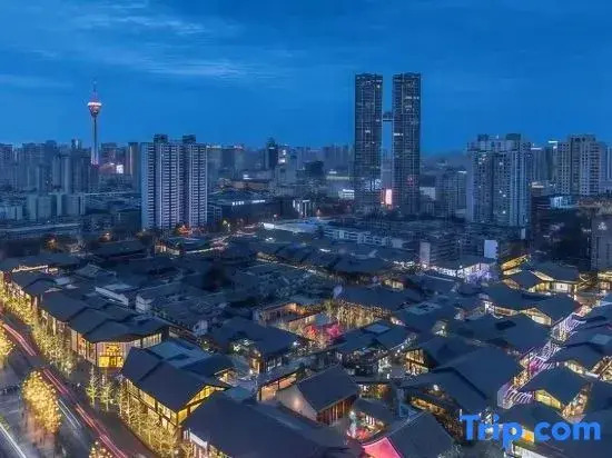 SPARK Kelly Full Suite Holiday Apartment (Chengdu Chunxi Road Taikooli Branch)