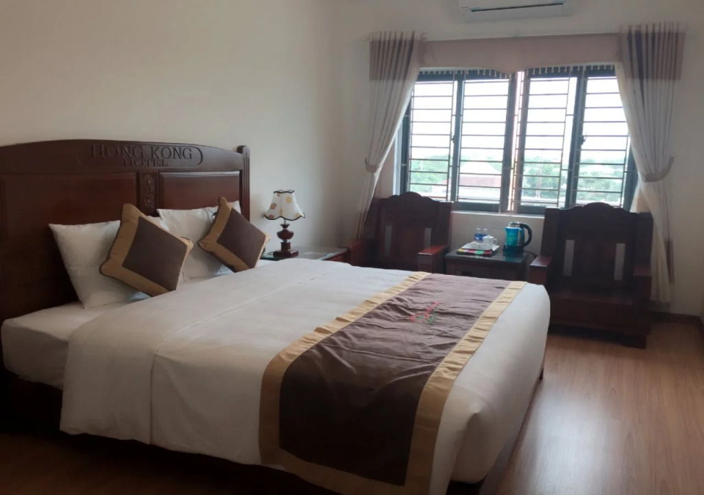 Khách sạn Sen Hồng