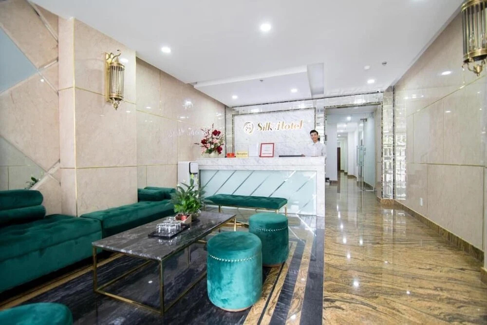 Silk Hotel