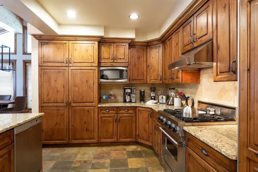 Trail's End Lodge at Deer Valley Resort - Three Bedroom Residence with Spa #301 3 Condo