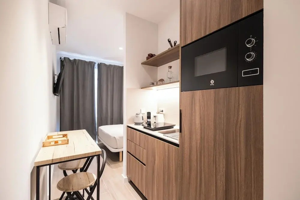 Yard Patraix by Concept Flats