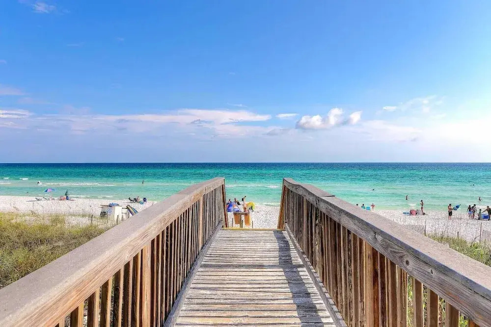 Holiday House by Avantstay Oceanview, Steps to Beach