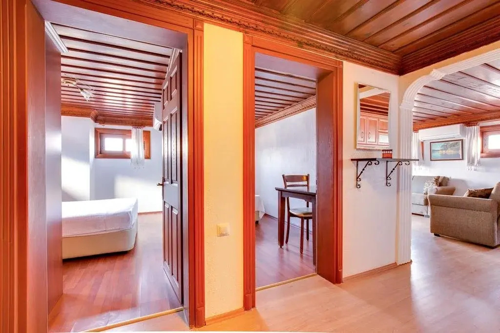 Feron Hotel