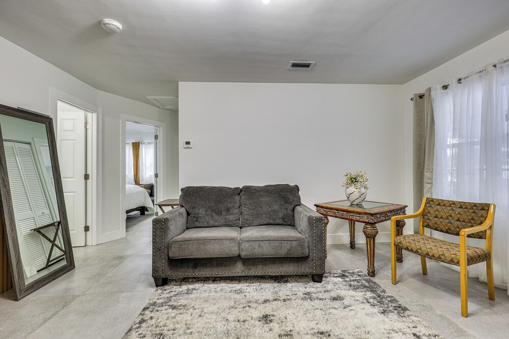 Cozy Fort Lauderdale Home w/ Yard: 7 Mi to Beaches