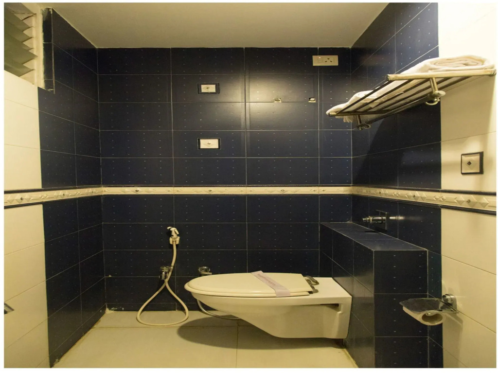 Hotel Woodlands By OYO Rooms