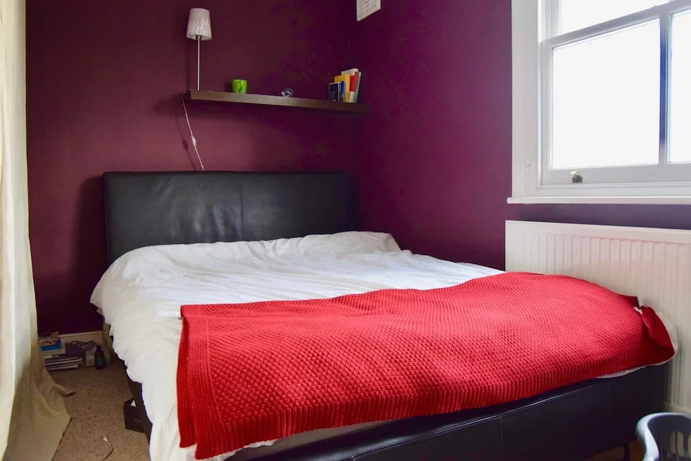 Homely 1 Bedroom Clapham Flat With City Views