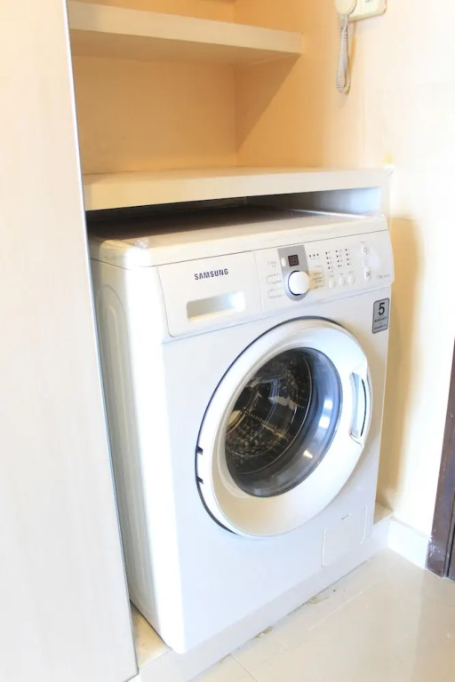 Fully Furnished Studio Apartment at Tamansari The Hive