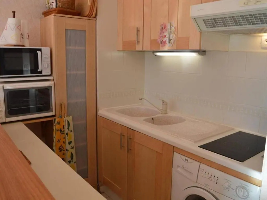 Appartement Le Lavandou, 1 pièce, 4 personnes - FR-1-251-202