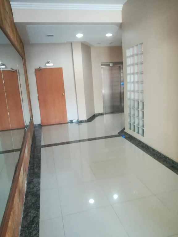 Apartamento monoambiente amplio 2 baños luminoso con balcón cercano a Hospital Italiano y Shopping Abasto Almagro