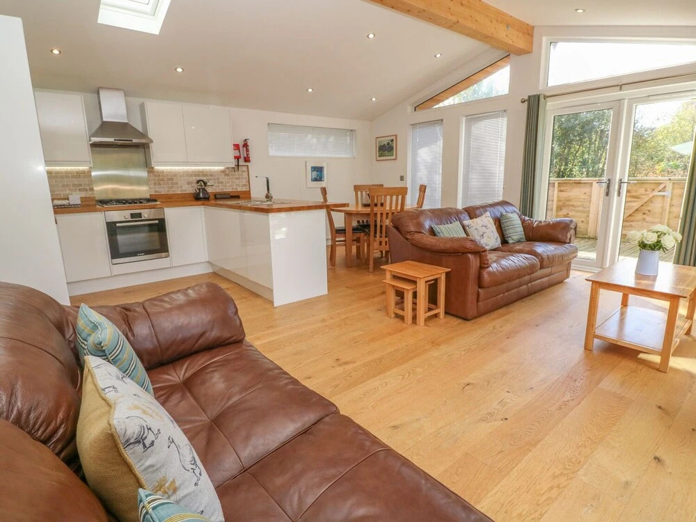 2 Miller's Island, Looe