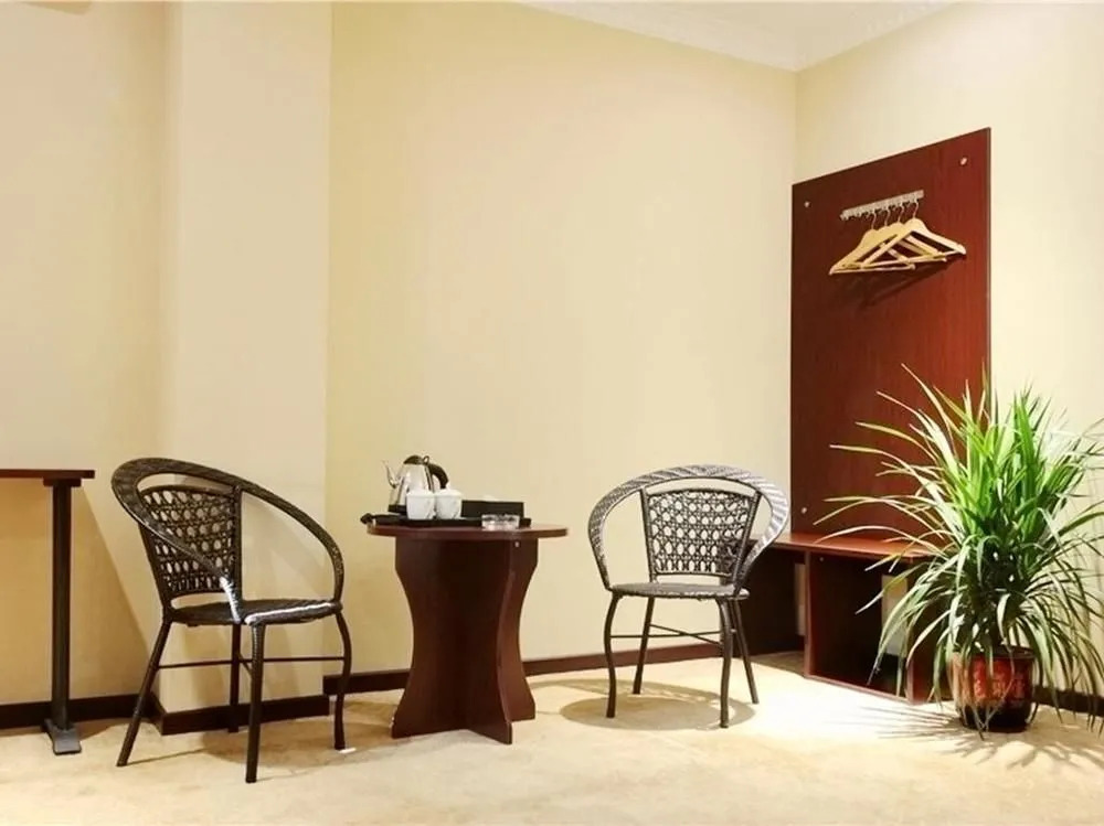 M.R Hotel