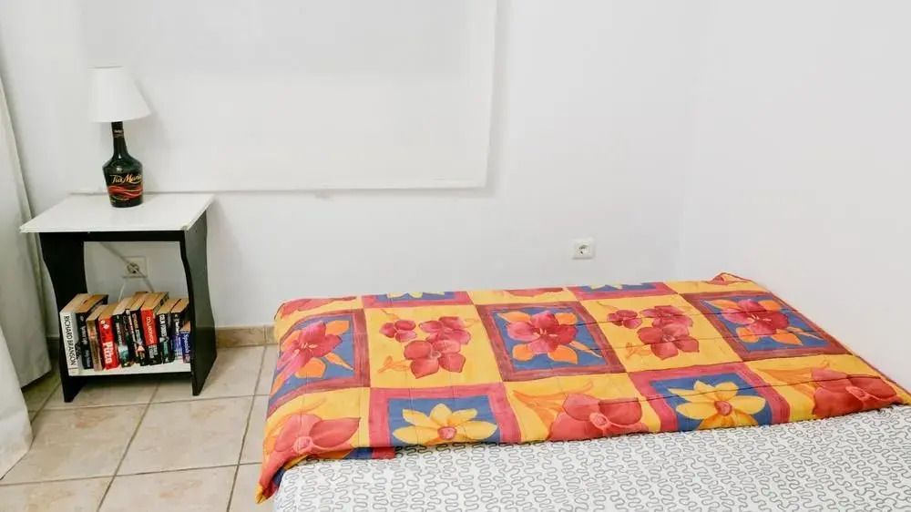 2 Bedroom Condo 02136063 by HomeRez
