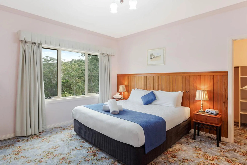 Robyns Nest Lakeside Resort