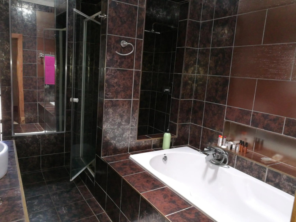 Naisars Apartments Primrose,Johannesburg