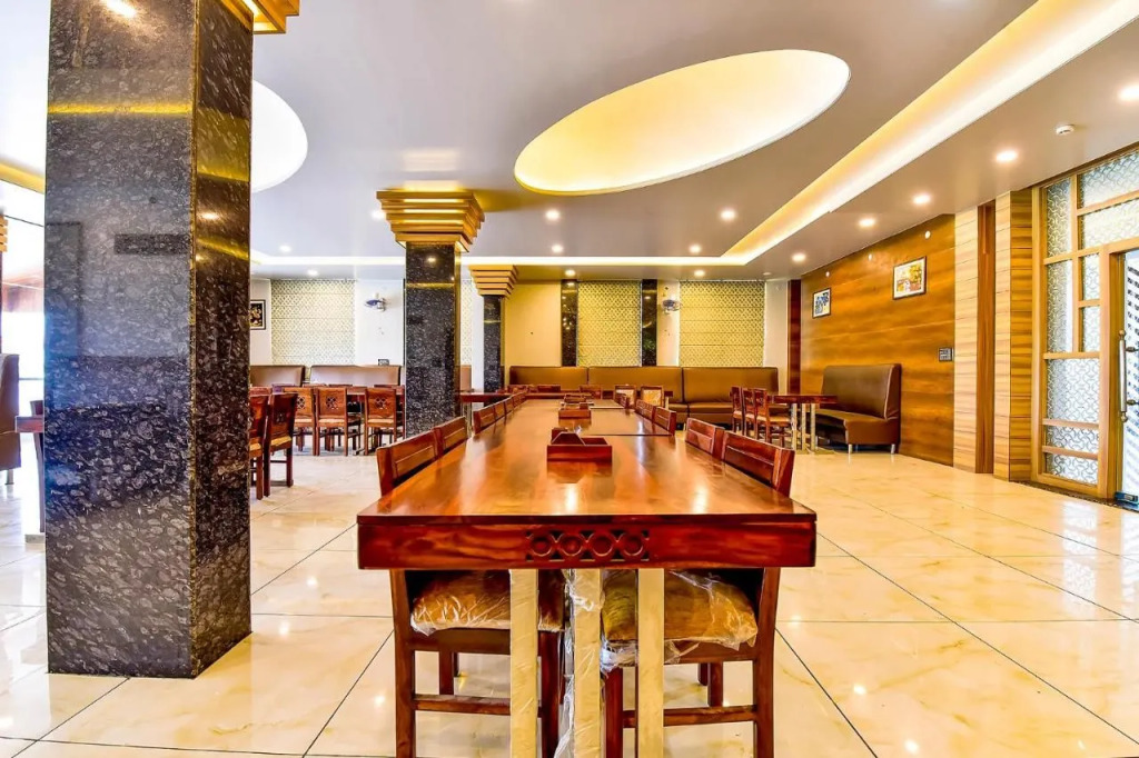 FabHotel Alpine I