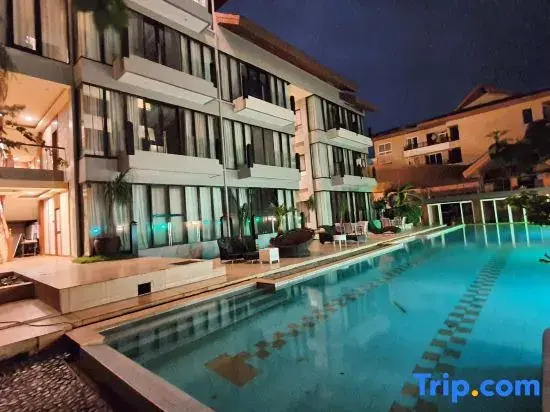 3 bedroom Penthouse at Asiana Villas in Boracay 5 minutes walk to White Beach