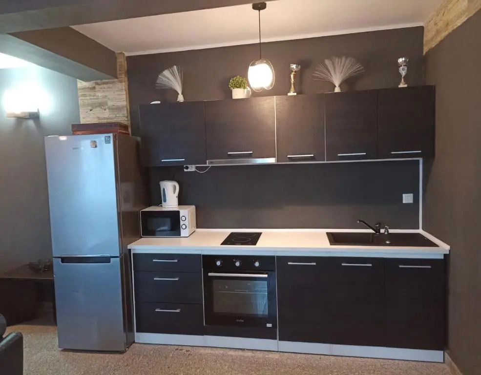 Central Residence - Studio & 3BR Apartment Near Beach