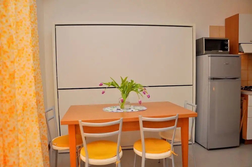 Cozy Studio Flat With Shared Pool-beahost