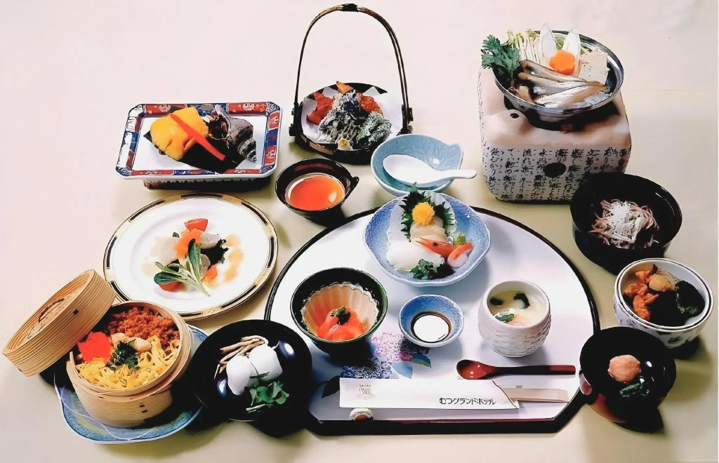 Mutsu Grand Hotel