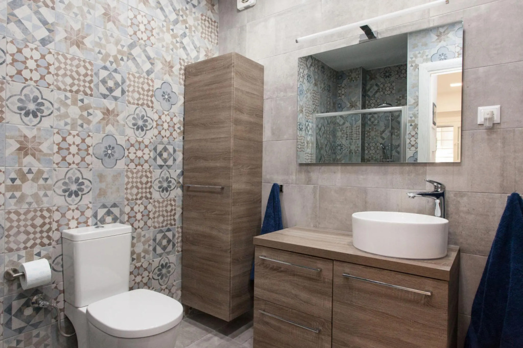Lovely 2 Bedroom apt in Metaxourgio Center
