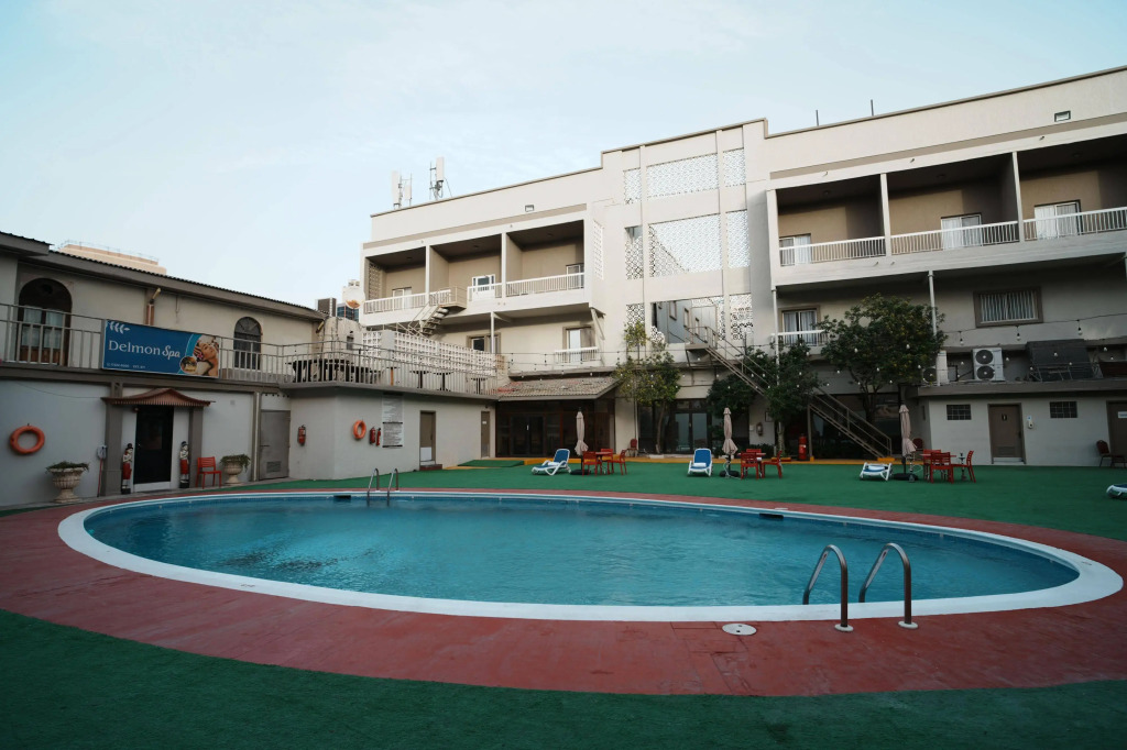 Отель Delmon International Hotel
