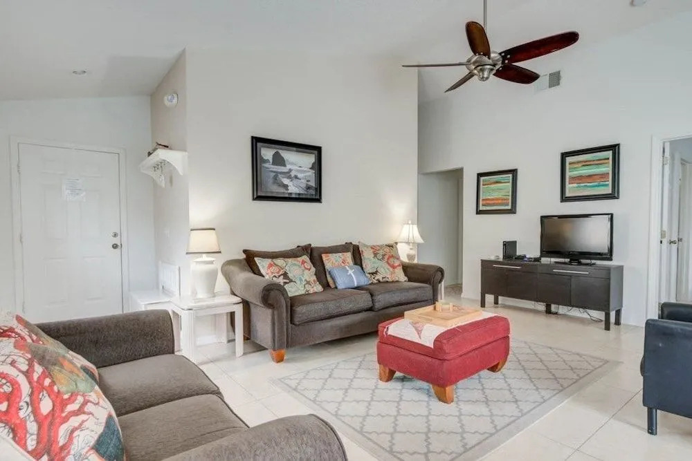 Privacy Bush Around Pool! 3 Bedroom Home by RedAwning