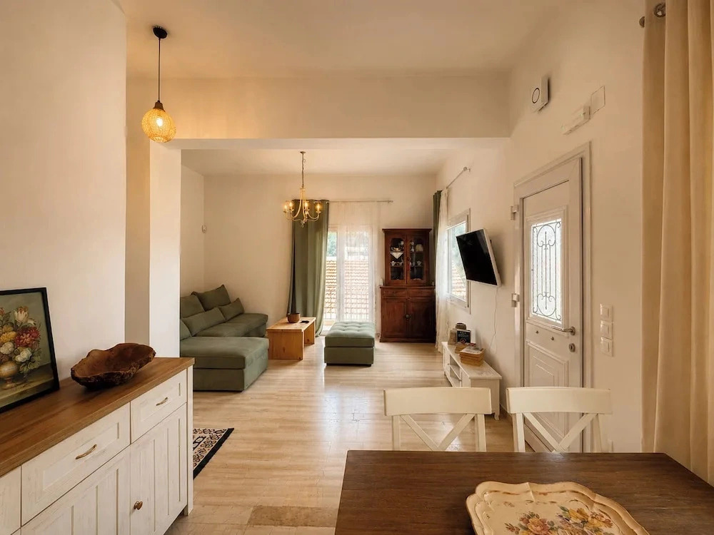 Virginias Harbour House