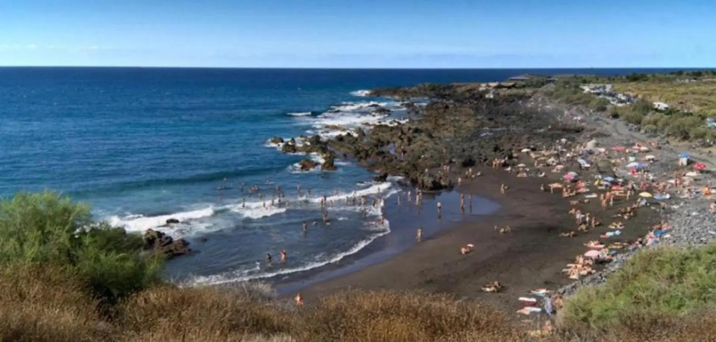 Casa Totalmente Renovada en Zona muy Tranquila!!! Vistas al Mar y Montaña