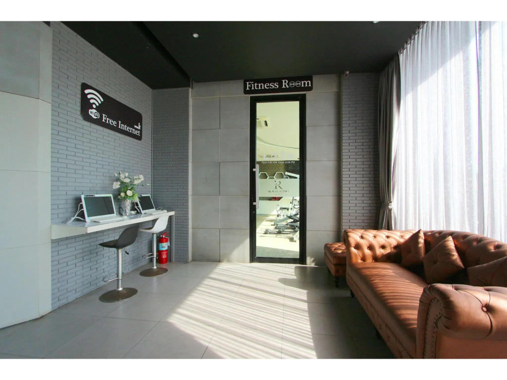 Royal King Suite