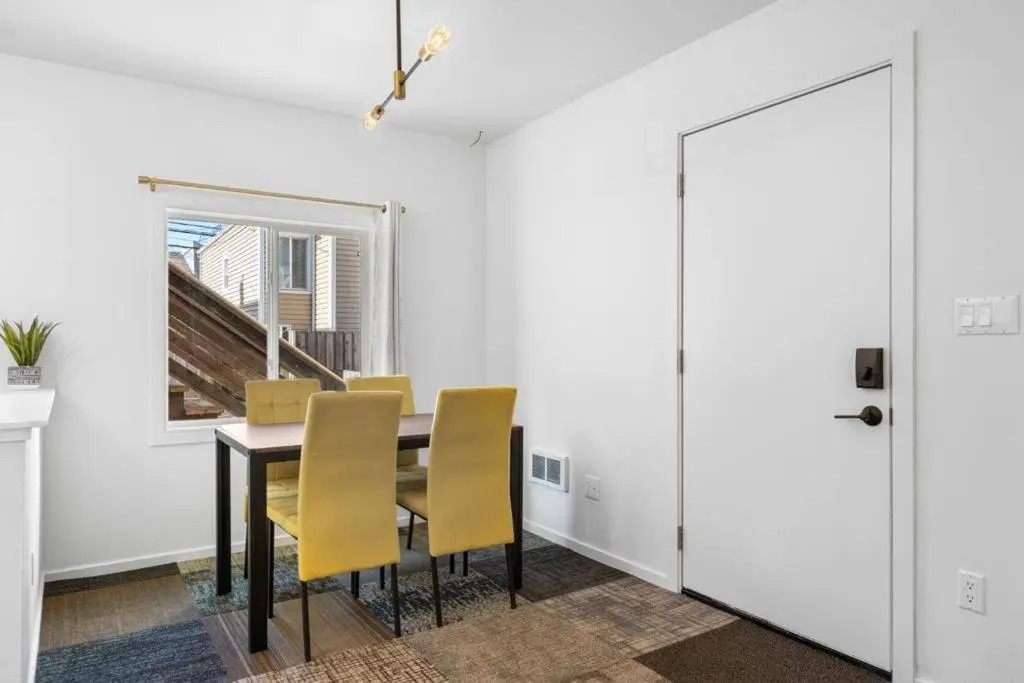 Bright Modern One BR Apartment in SFO