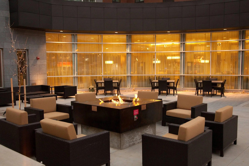 Courtyard by Marriott Lincoln Downtown