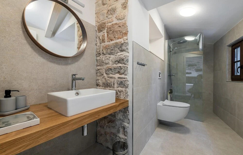 Luxurious Home In Bale With Wifi